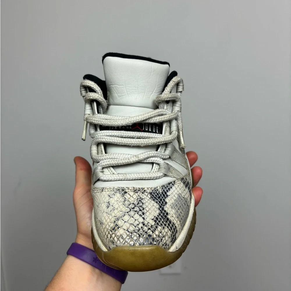 Nike Air‎ Jordan 11 XI Retro Low Light Bone Snakeskin Size 6.5Y Sneakers